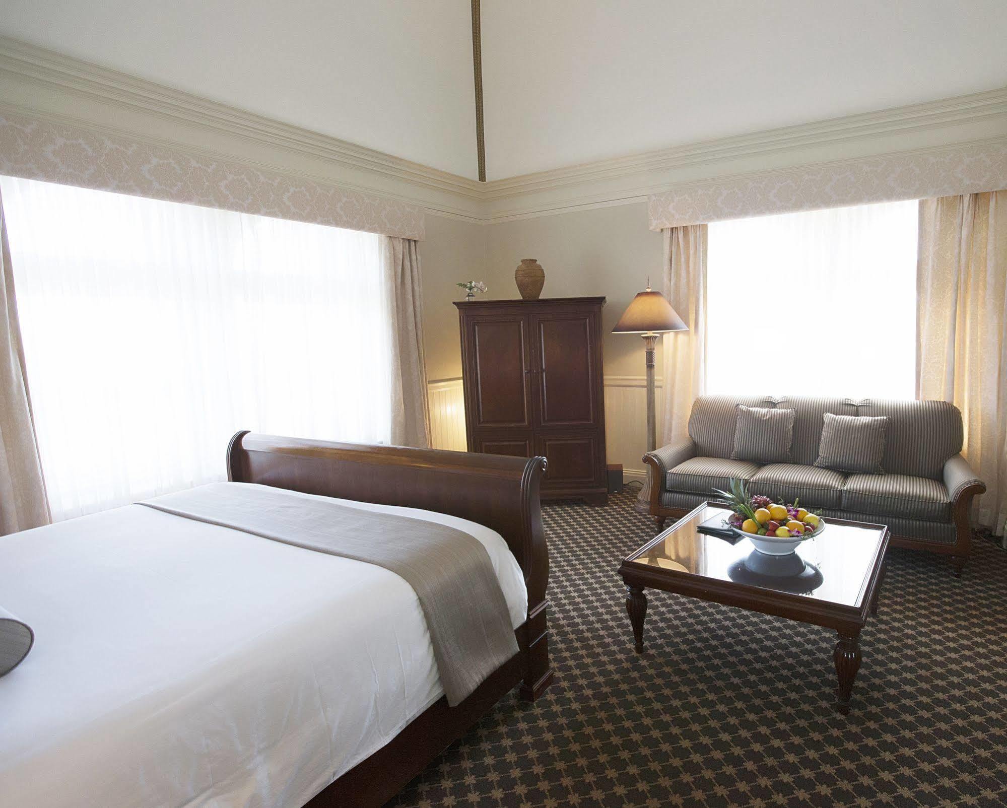 Oceancliff I & II Hotel Newport Tower Eksteriør billede