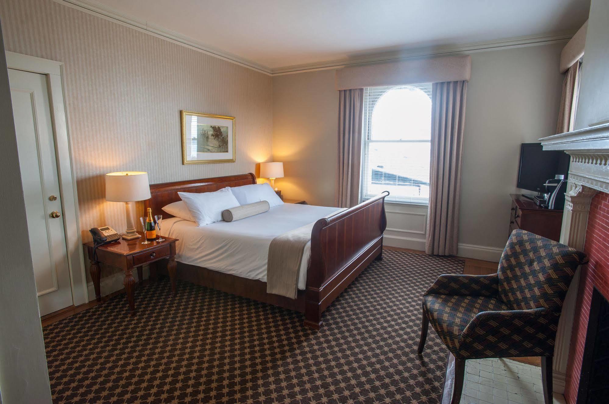 Oceancliff I & II Hotel Newport Tower Eksteriør billede